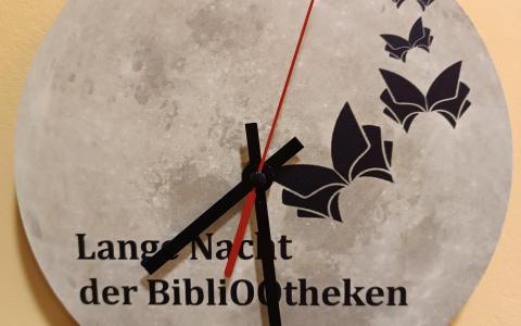 Uhr
